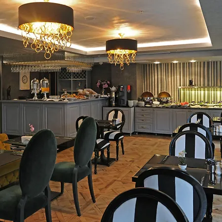 Le Petit Palace - Special Category Szálloda 3*