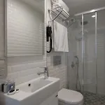 Le Petit Palace - Special Category