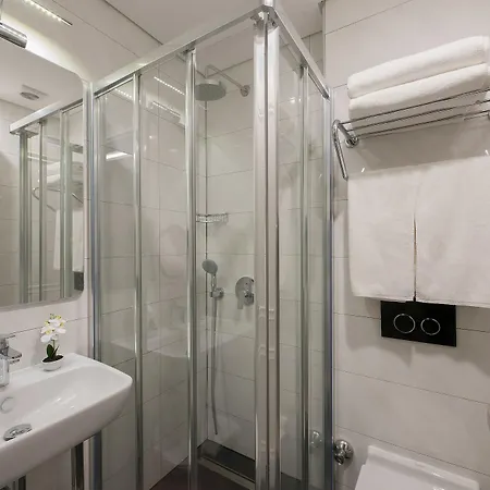 Hotel Le Petit Palace - Special Category