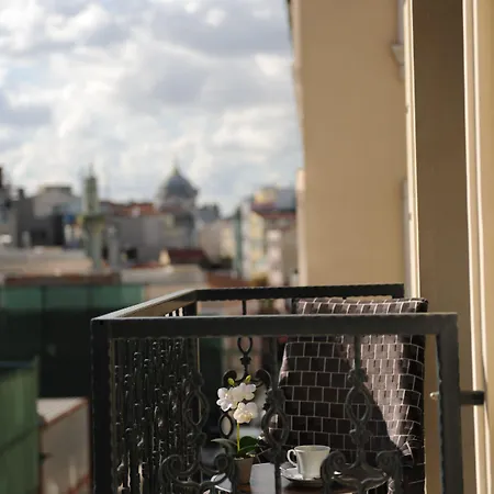 珀蒂宫酒店 - 特殊类别 3*