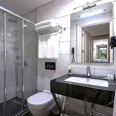 Le Petit Palace - Special Category Отель 3*