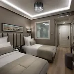 Ξενοδοχείο Le Petit Palace - Special Category 3*